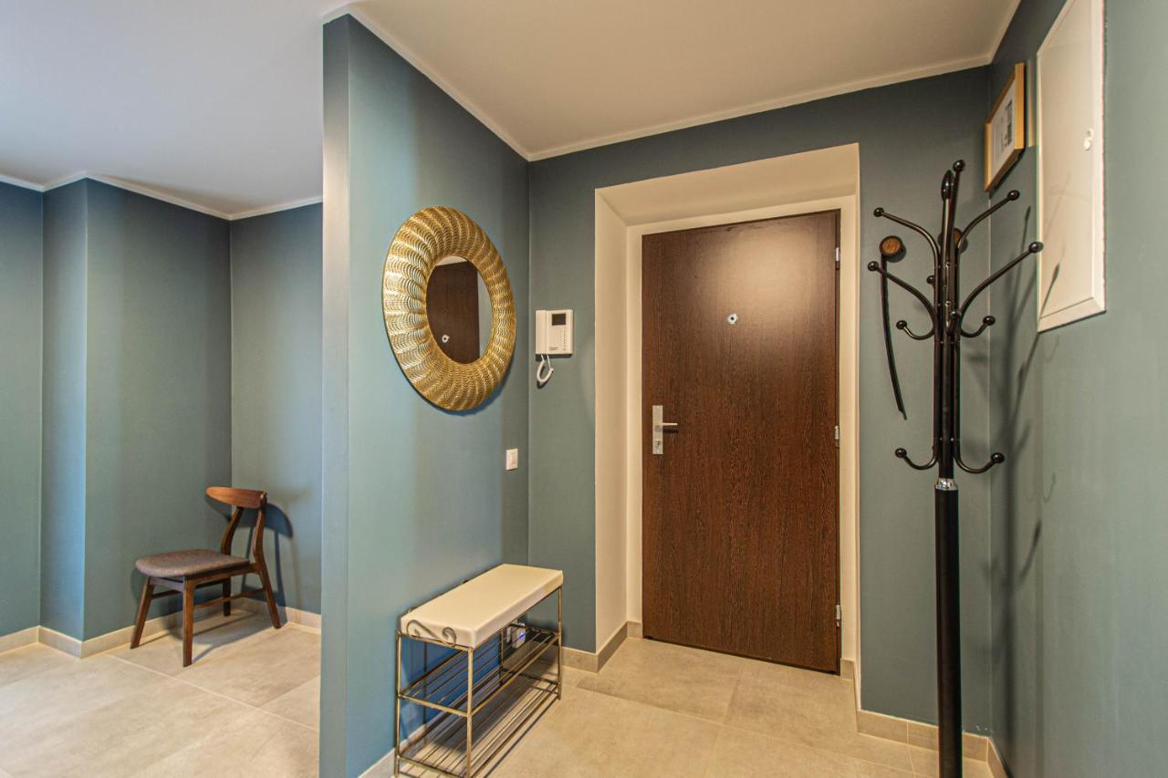 פראג Quite Loft With Balcony And 3 Air Conditioners מראה חיצוני תמונה