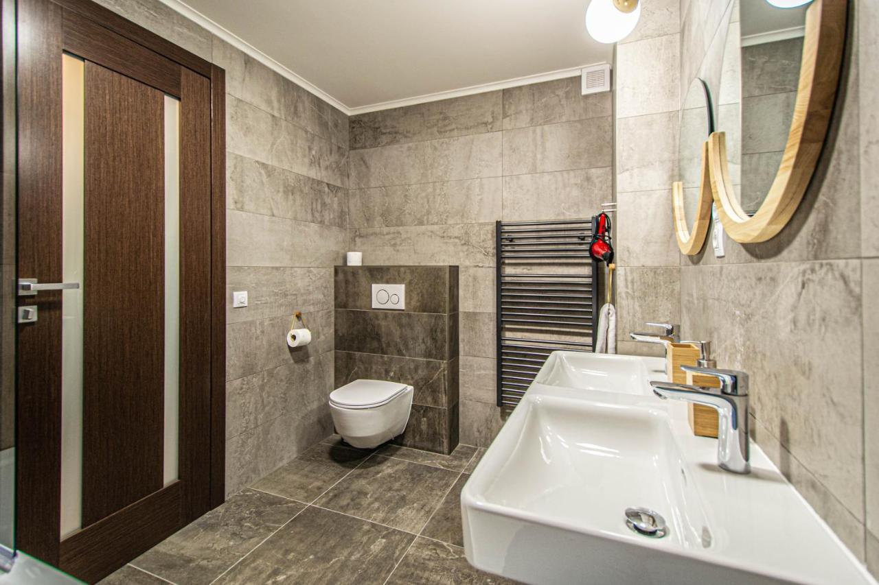 פראג Quite Loft With Balcony And 3 Air Conditioners מראה חיצוני תמונה