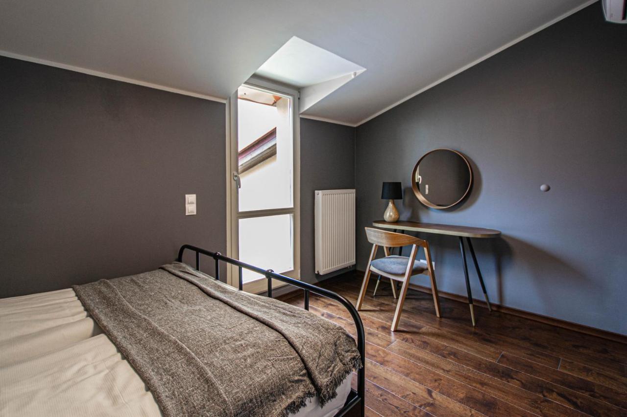 פראג Quite Loft With Balcony And 3 Air Conditioners מראה חיצוני תמונה