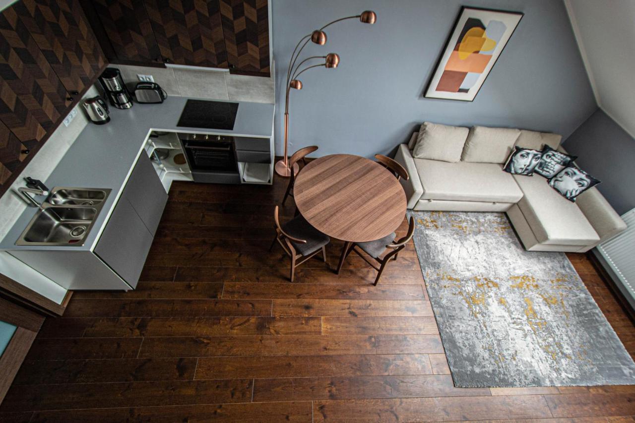 פראג Quite Loft With Balcony And 3 Air Conditioners מראה חיצוני תמונה