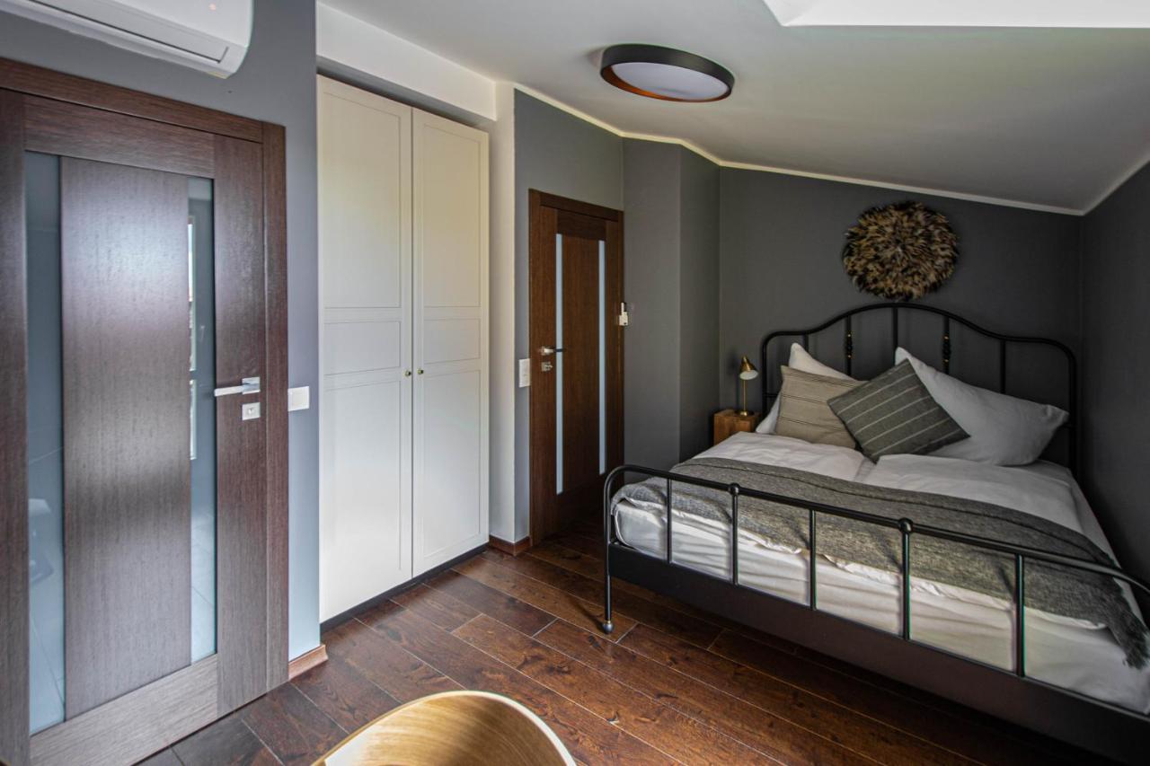 פראג Quite Loft With Balcony And 3 Air Conditioners מראה חיצוני תמונה
