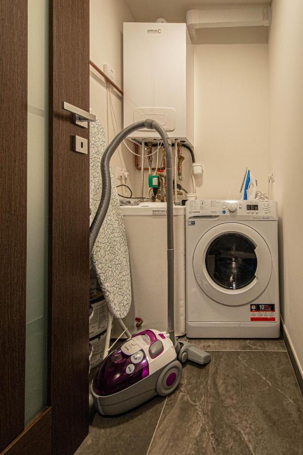 פראג Quite Loft With Balcony And 3 Air Conditioners מראה חיצוני תמונה